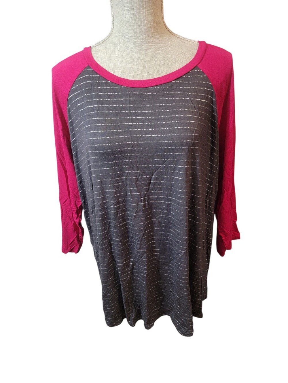 24/7 Maurices Hot Pink/Grey/SIlver Striped 3/4 Sleeve Tee Size 1/1X NWT